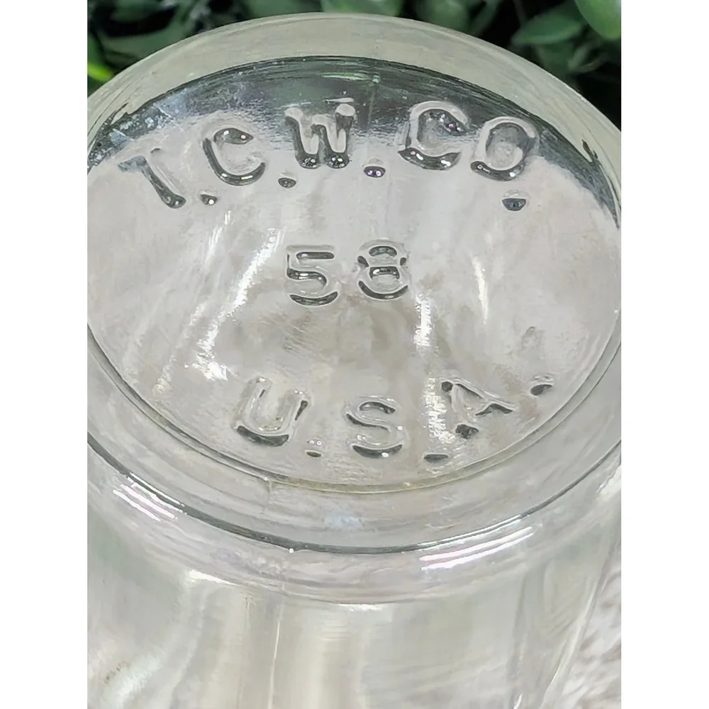 Vintage‎ Set of 2 TC Wheaton Glass Apothecary Jars USA Mold 34 58 Plastic Lids